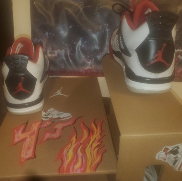 Jordan Retro 4 fire 🔥 mens size 10 - Picture 13 of 15